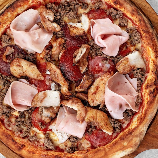 10" GF Meat Lovers Pizza.
